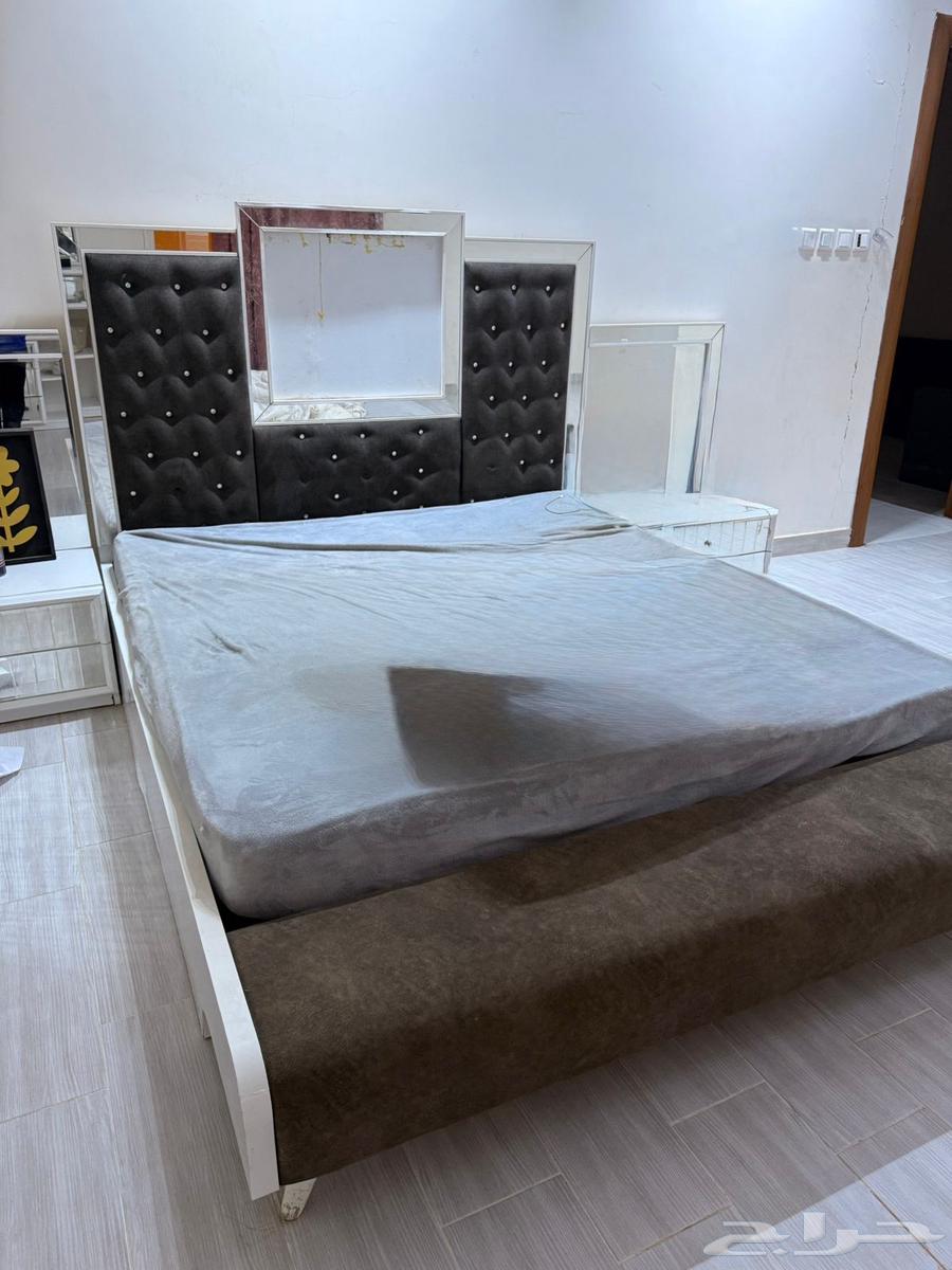 غرفة نوم للبيع64556833371137111