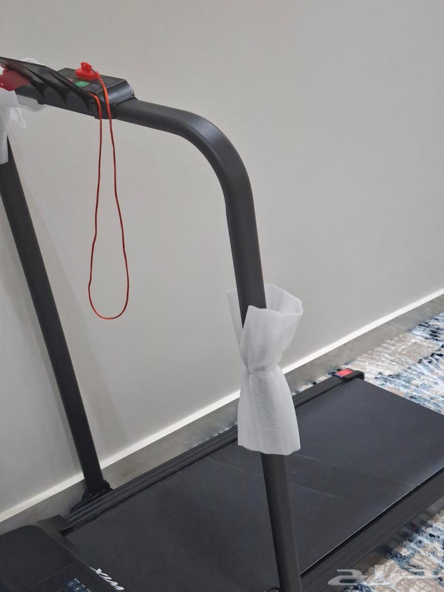 سير رياضي شبه جديد أستخدام أقل من شهر حد 60064556314127617112