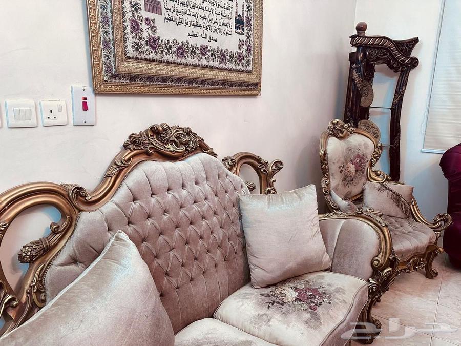 Sofas and carpets64558489298434110