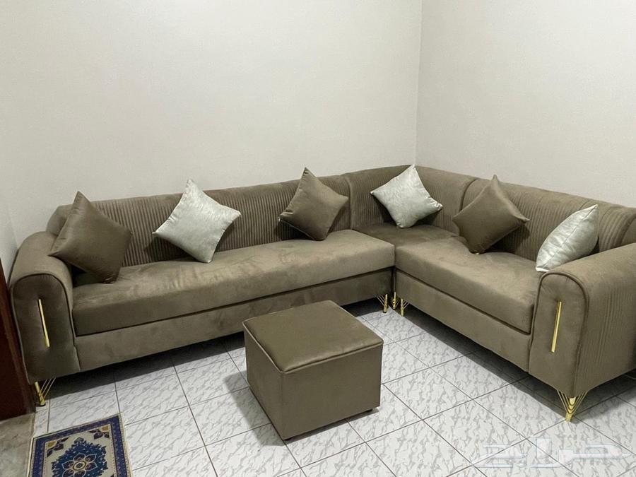 Custom L-shaped sofa tailored to your preferred size and color64555758197377110