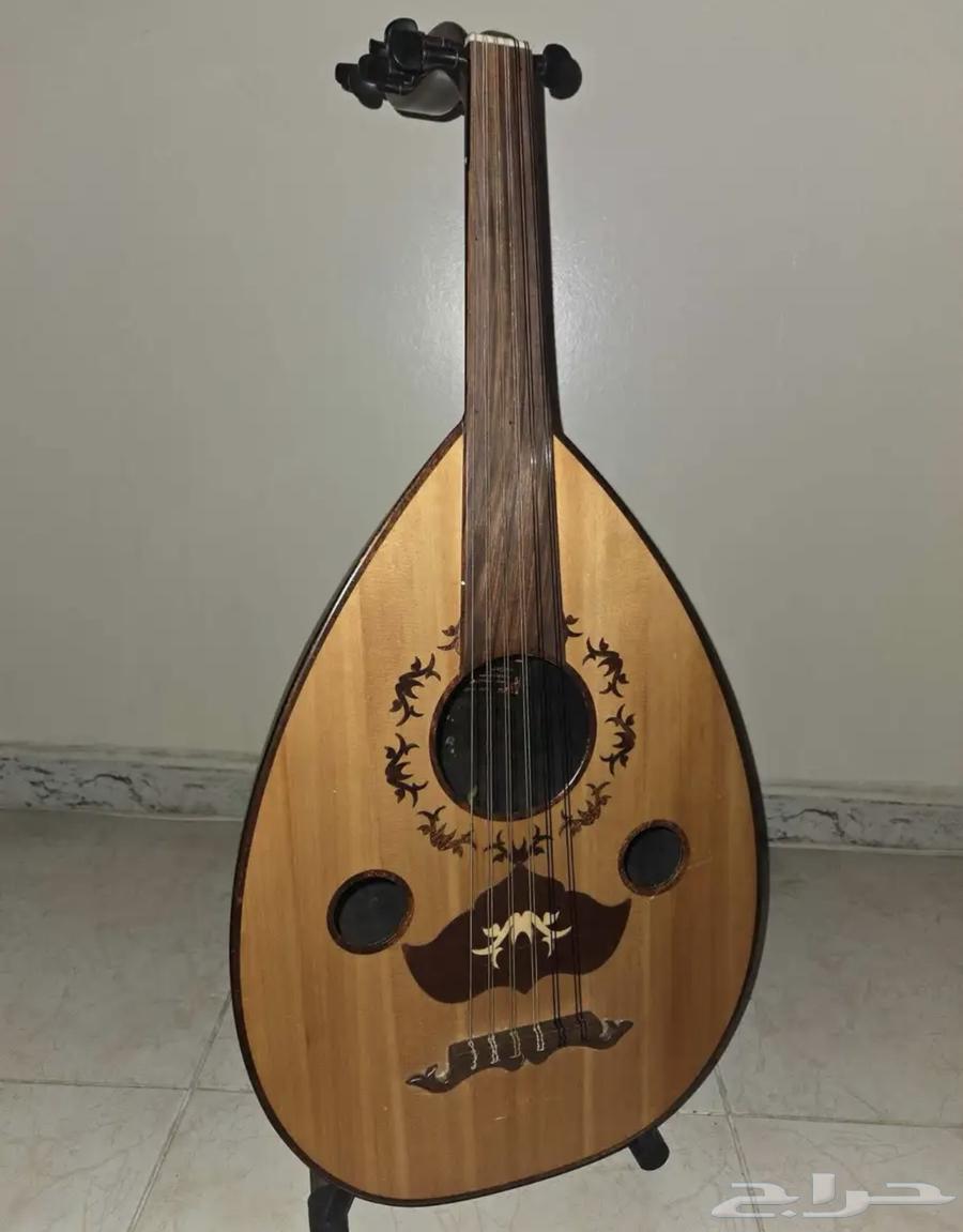 Oud instrument by maker Mahmoud Daghr64554524377217110