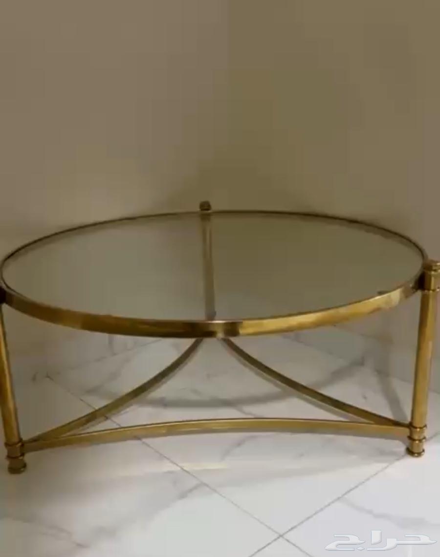 طاولة نظيفة جدا  خالية من العيوب64557001847170110