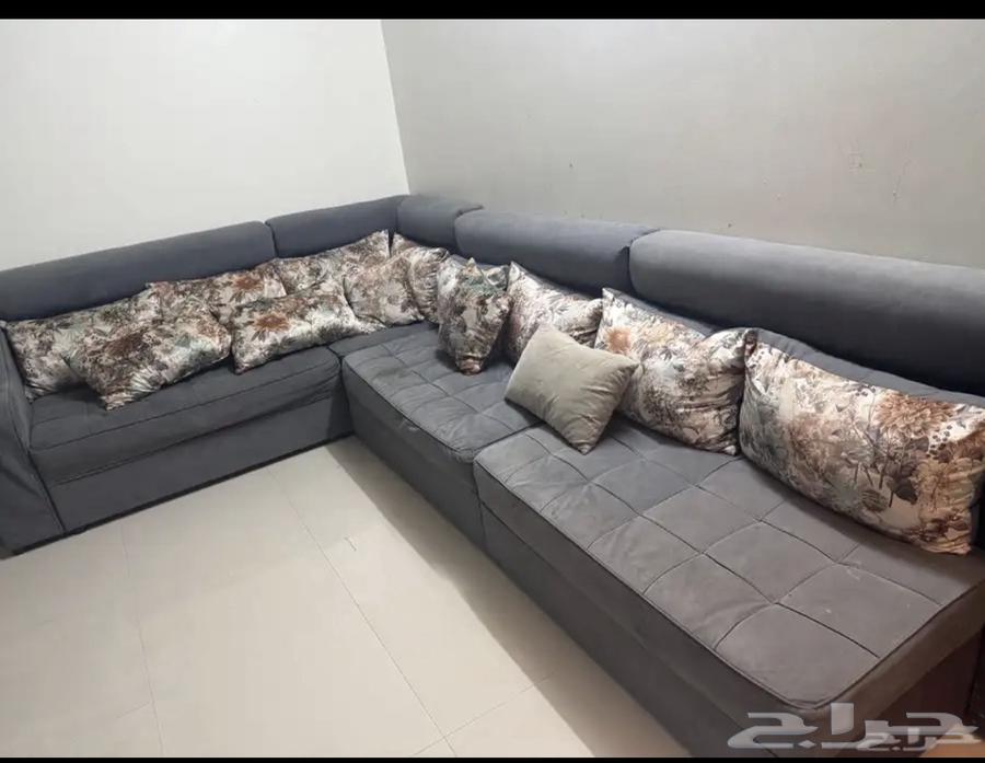 السعر ب 100 ريال فقط البيع المستعجل64558974276354110