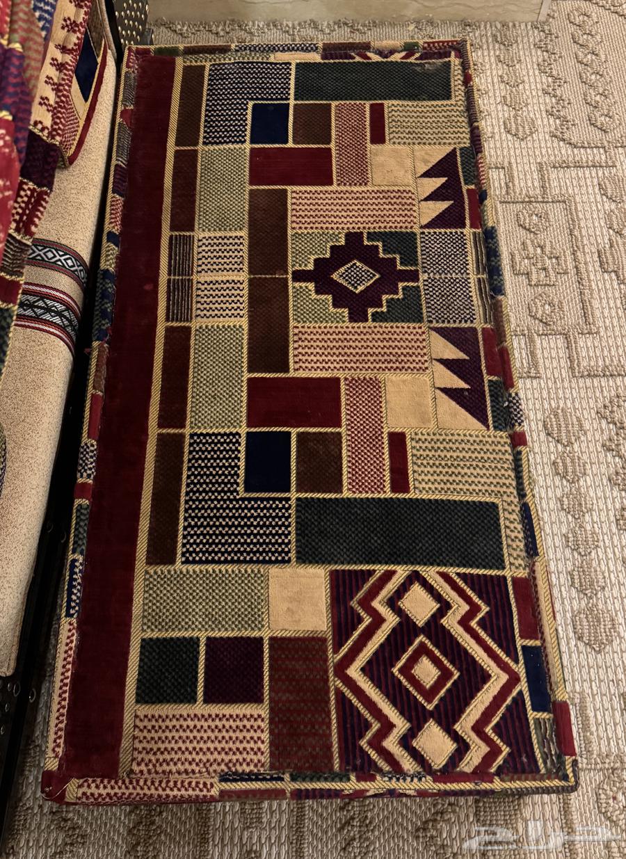 Floor seating session64561967586690110