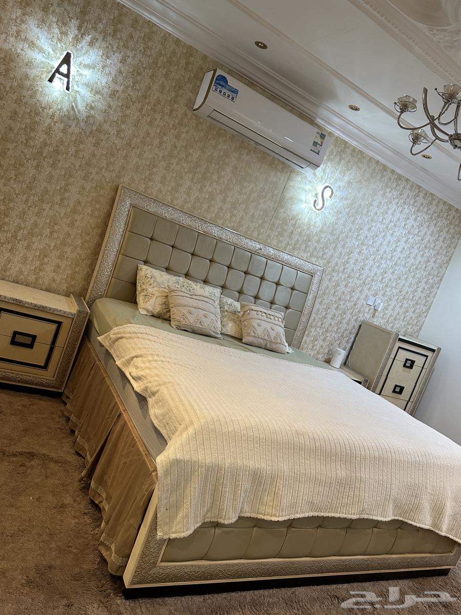 غرفة نوم من المطلق64555503441921113