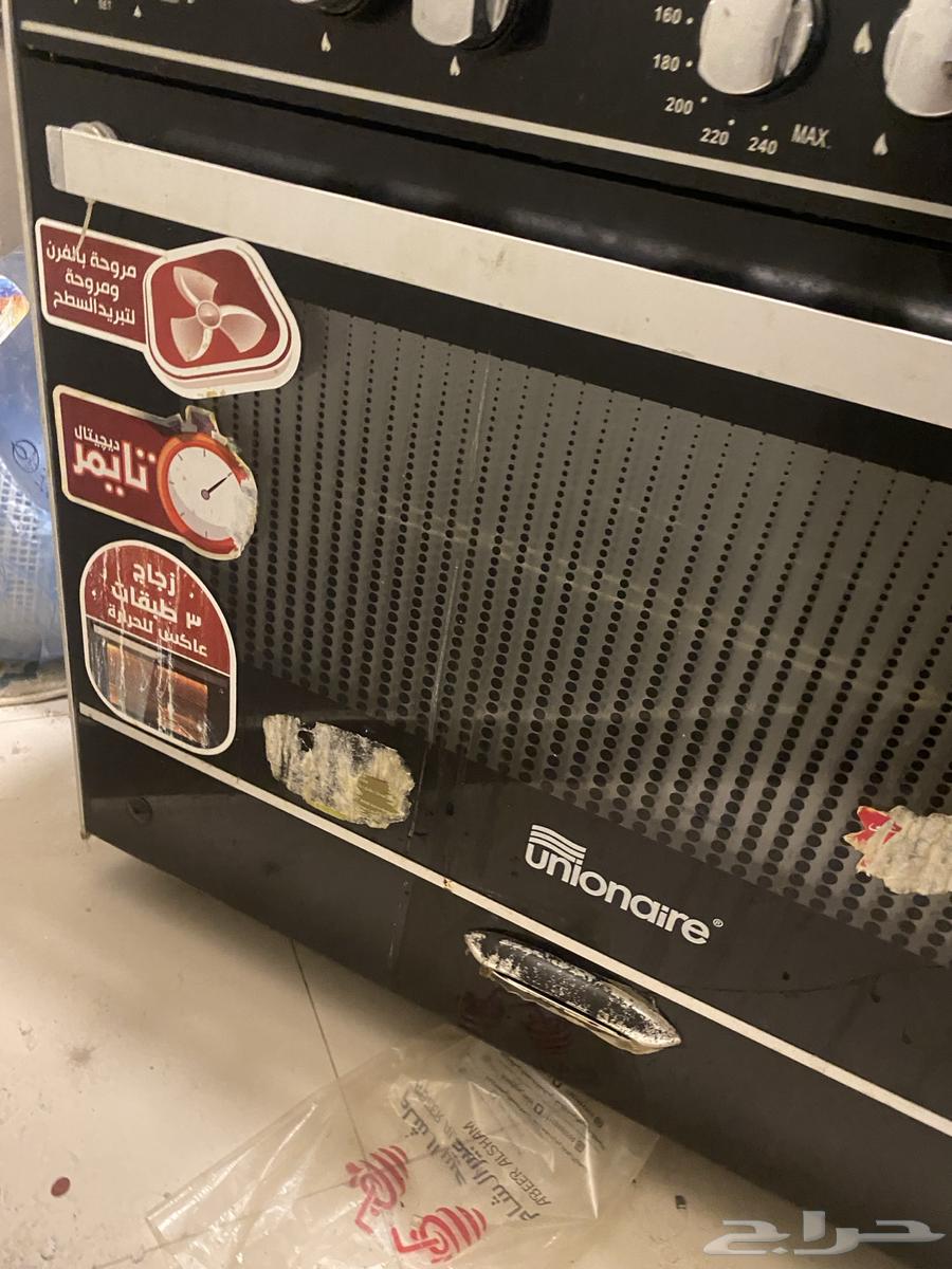 فرن نظيف فقط يوجد كسر قزاز64557782380674113