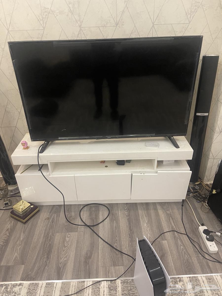 فرشه 4في 3 وكنب موضح فالصوره وحده بس مكسوره ايضا  طاوله بيضا64560980244739112