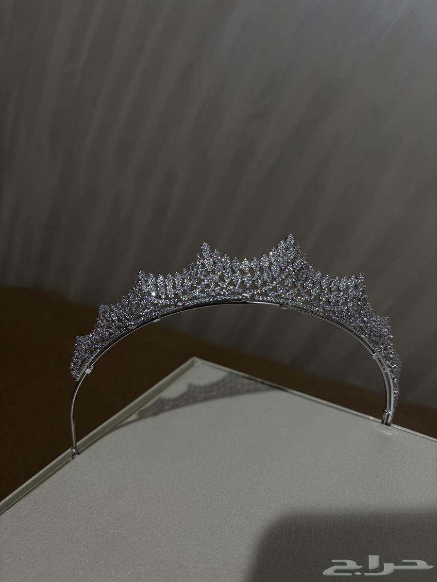 Bride's crown64554076594433111