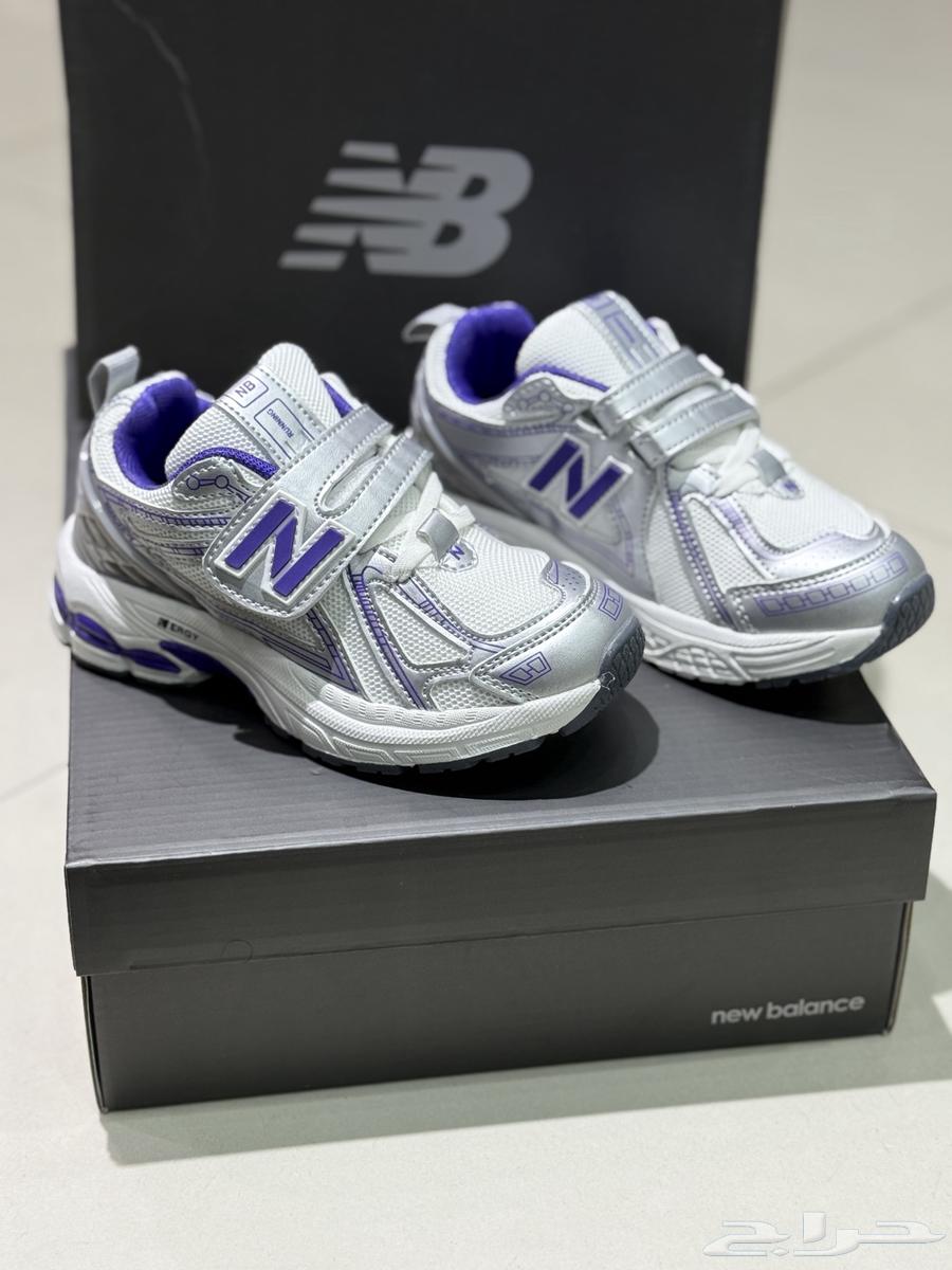 New Balance children's shoes available in sizes from 30 to 3564559603944449114