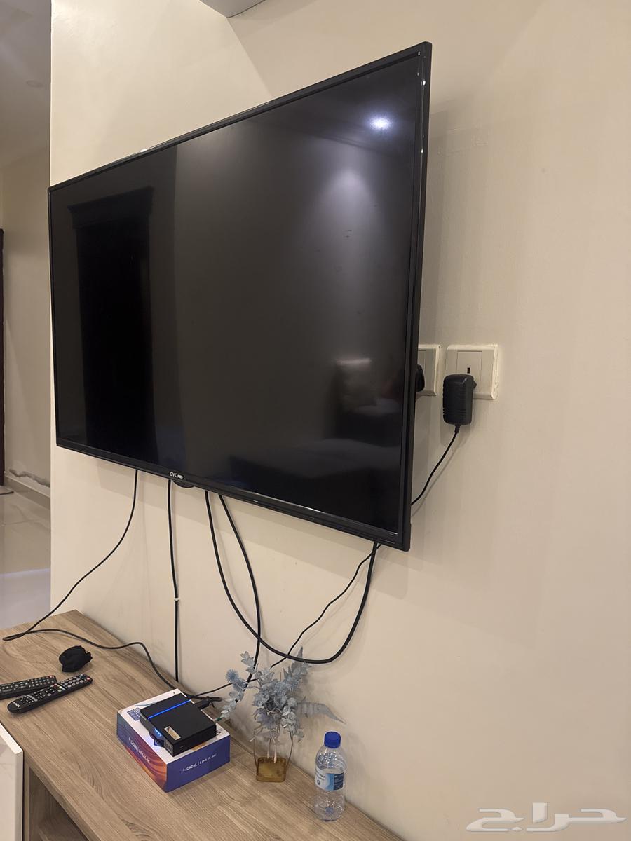 Two broken screens GVC and Dansat64562137922305110