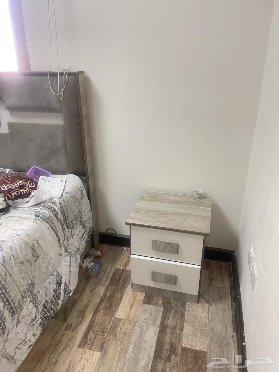 غرفة نوم بدون دولاب شبه جديده64556098884611112