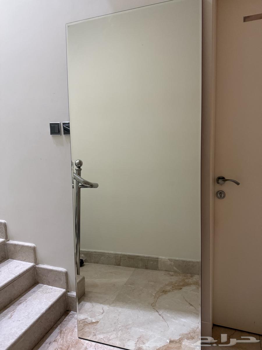 مراية نظيفة جدا64554286668418110