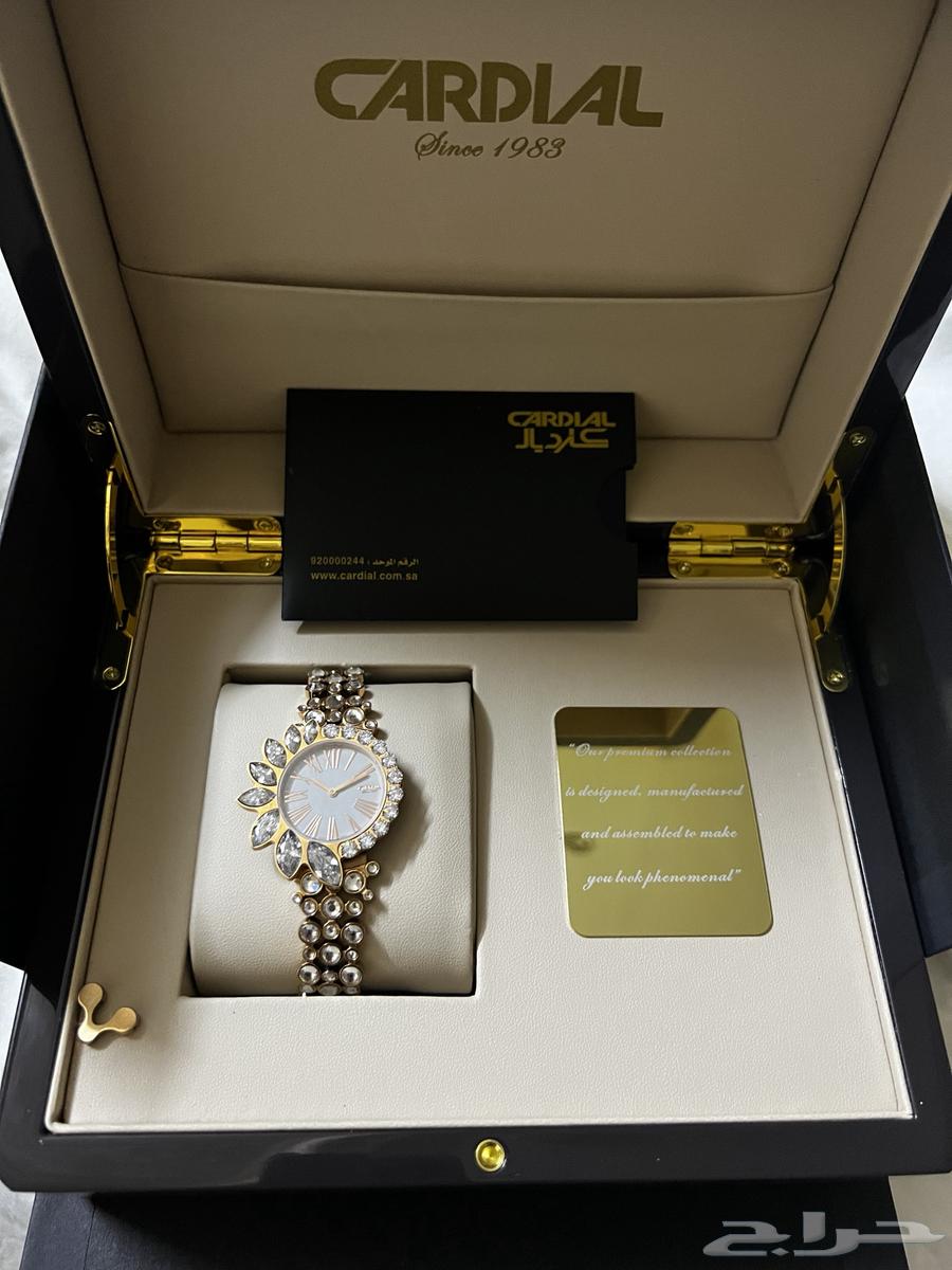 ساعة يد نسائية مميزة من كارديال جديدة64557113223553111