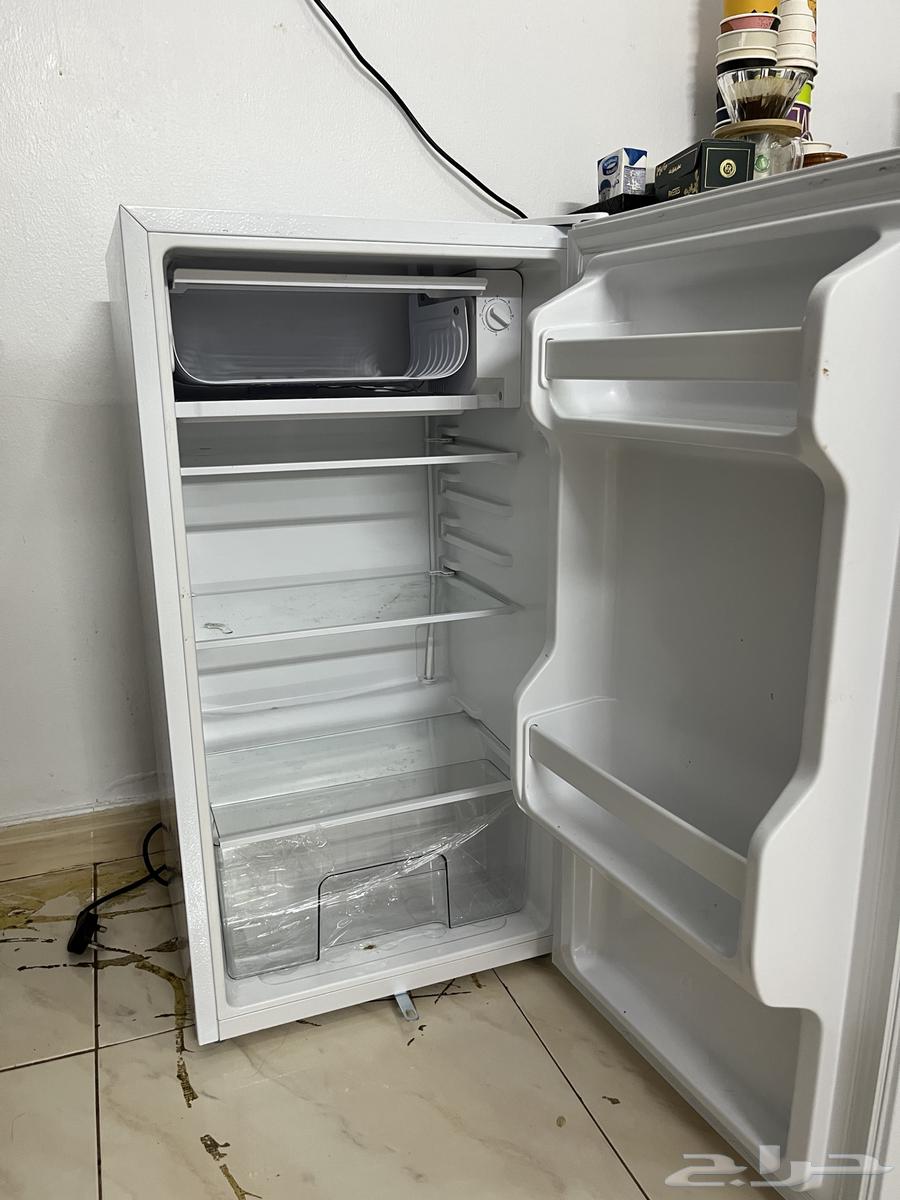 ثلاجه جديده توها أسبوع عندي وكاله سبب البيع نقل من بيت لبيت64556042222337111