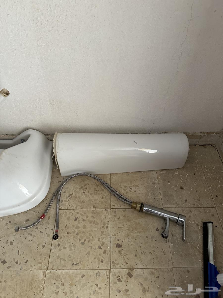 مغسلة رخام وسخان ماء 80 لتر مع خلاط مستعمل64558225225218110