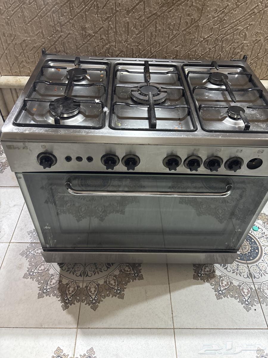 فرن مقاس 60 90 بحالة جيدة للبيع بسعر مناسب64561319824131110