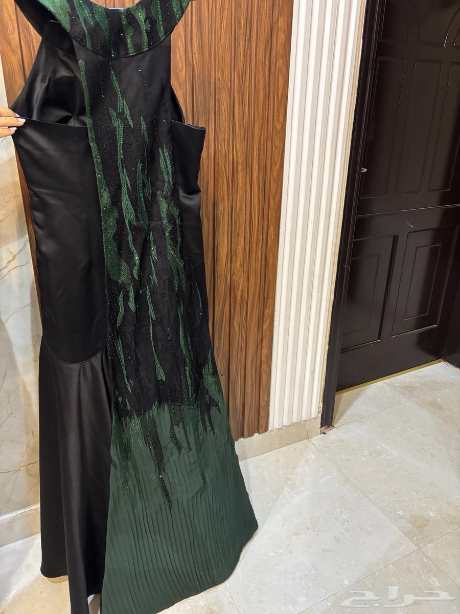 Dress worn only once for 4 hours64559590115842111