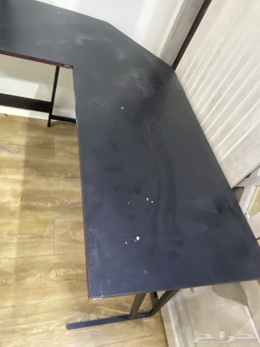 New gym table for sale, used for a week, like new with a new chair64562529970691110