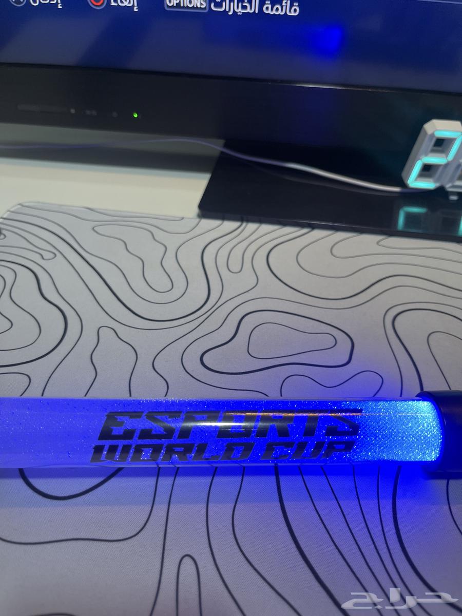 عصاء تشجيع من موسم القيمرز تتلون جميع الالوان مع شاحنها64554816142210113