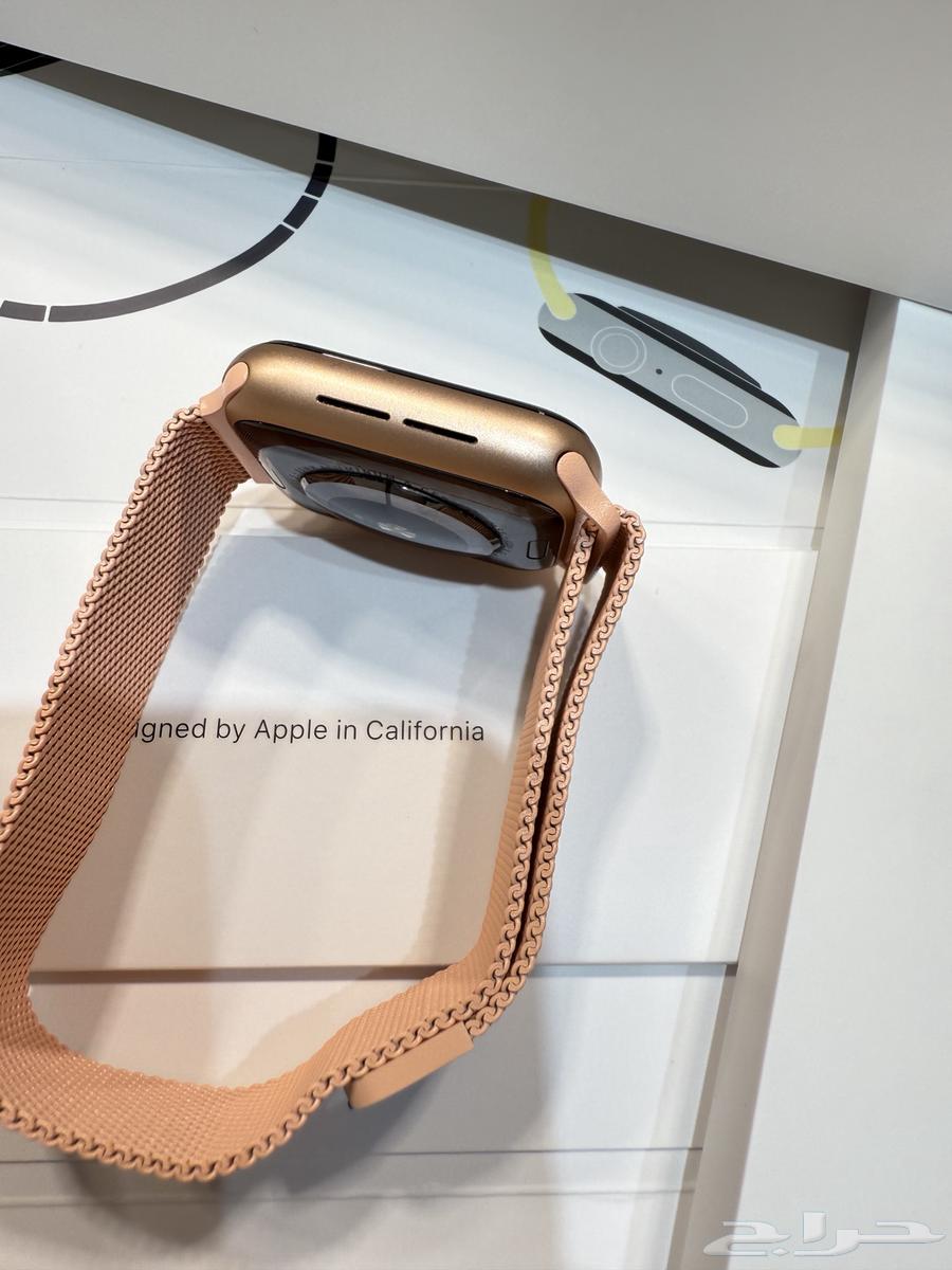 ساعة ابل الجيل ال5 مقاس 40 بطارية 92 مع كرتونها وكامل64562179422338113