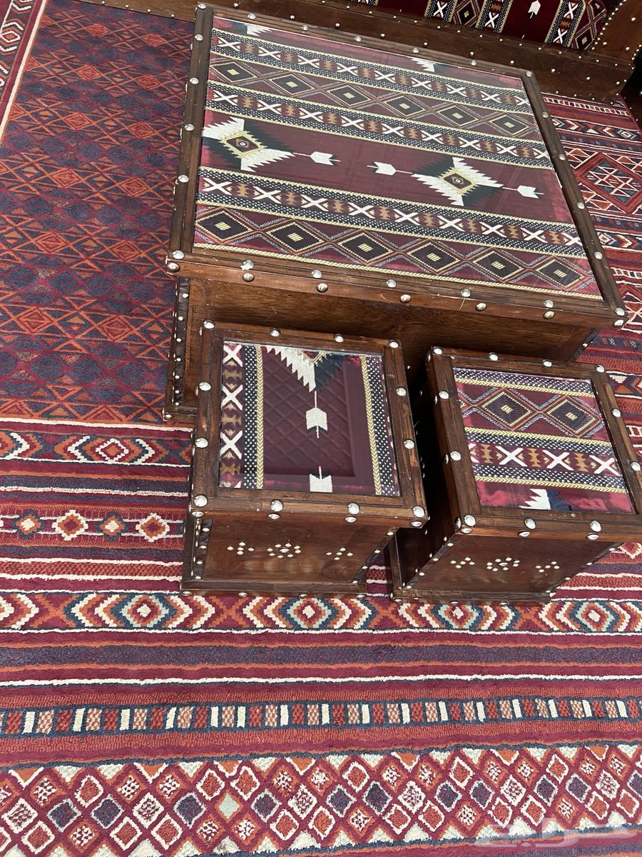 مجلس شعبي للون احمر ملكي64558780772354113