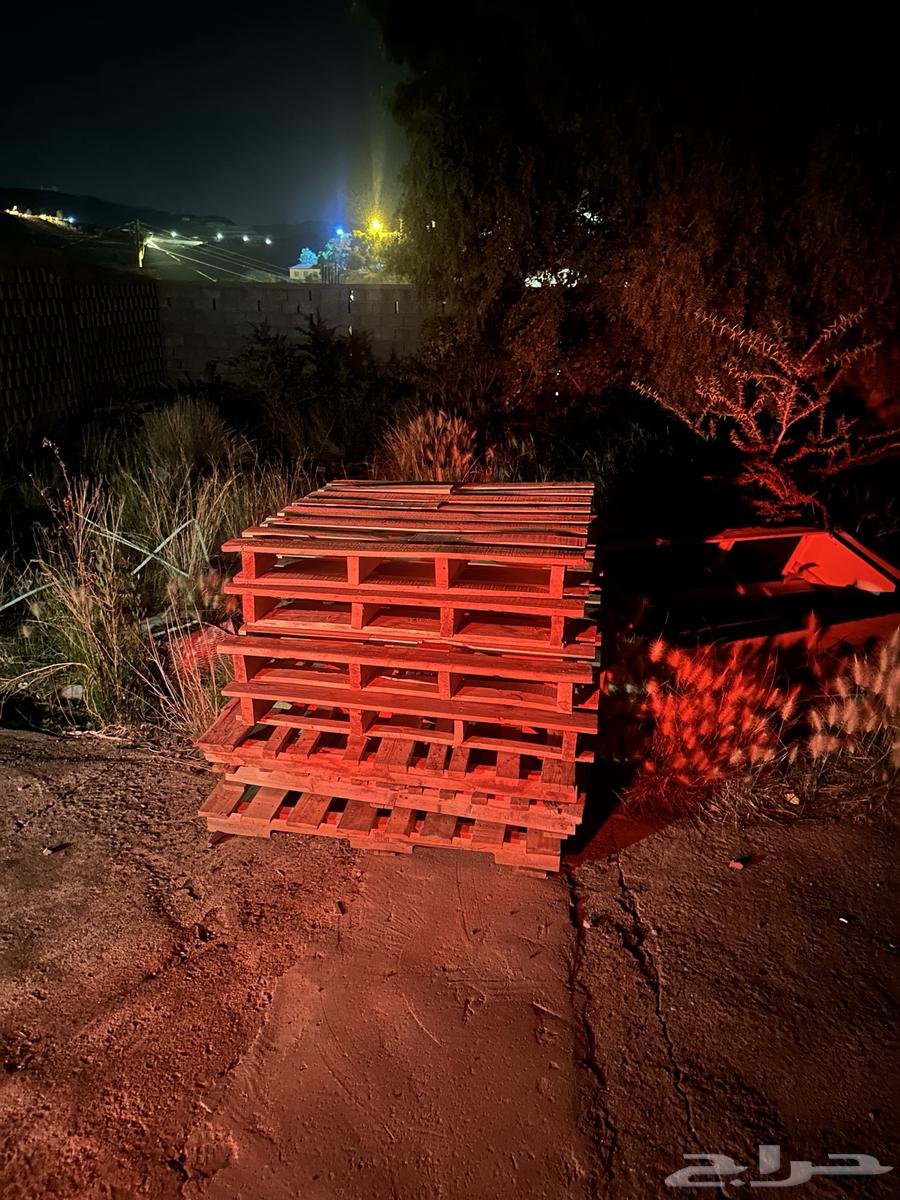 طبليات خشب للبيع64560544469890110