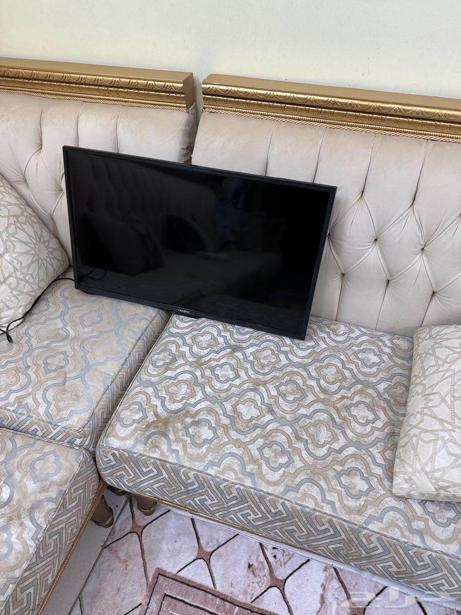 شاشه 32 بوصه استخدام بسيط شبه جديده لايوجد بها اى عيوب64560600225026110