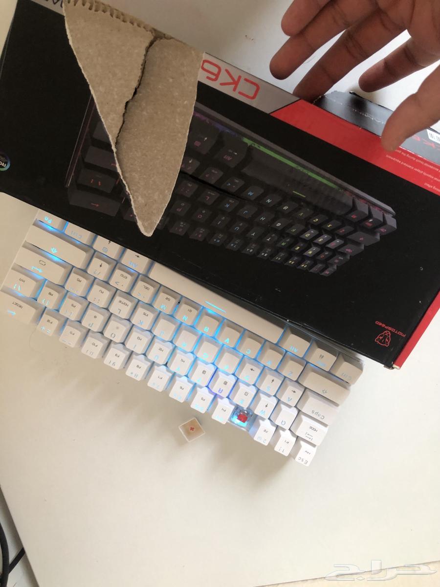 كيبورد k66 سوتش 3 مكسور بس يشتغل والباقي سليم64560809874946114