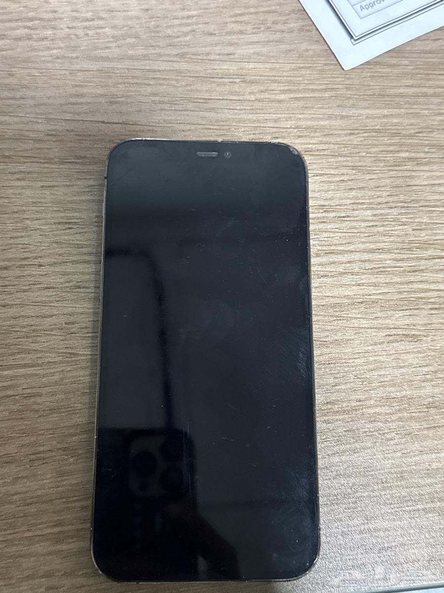 ايفون 12 برو على الس64553879379457110