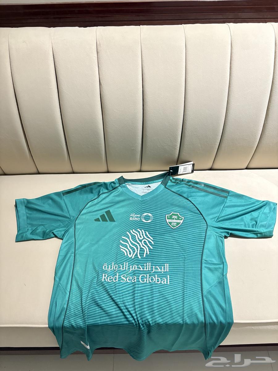 عندي تيشيرت الأهلي السعودي الأصلي جديد  مقاس لارج64559281109379110
