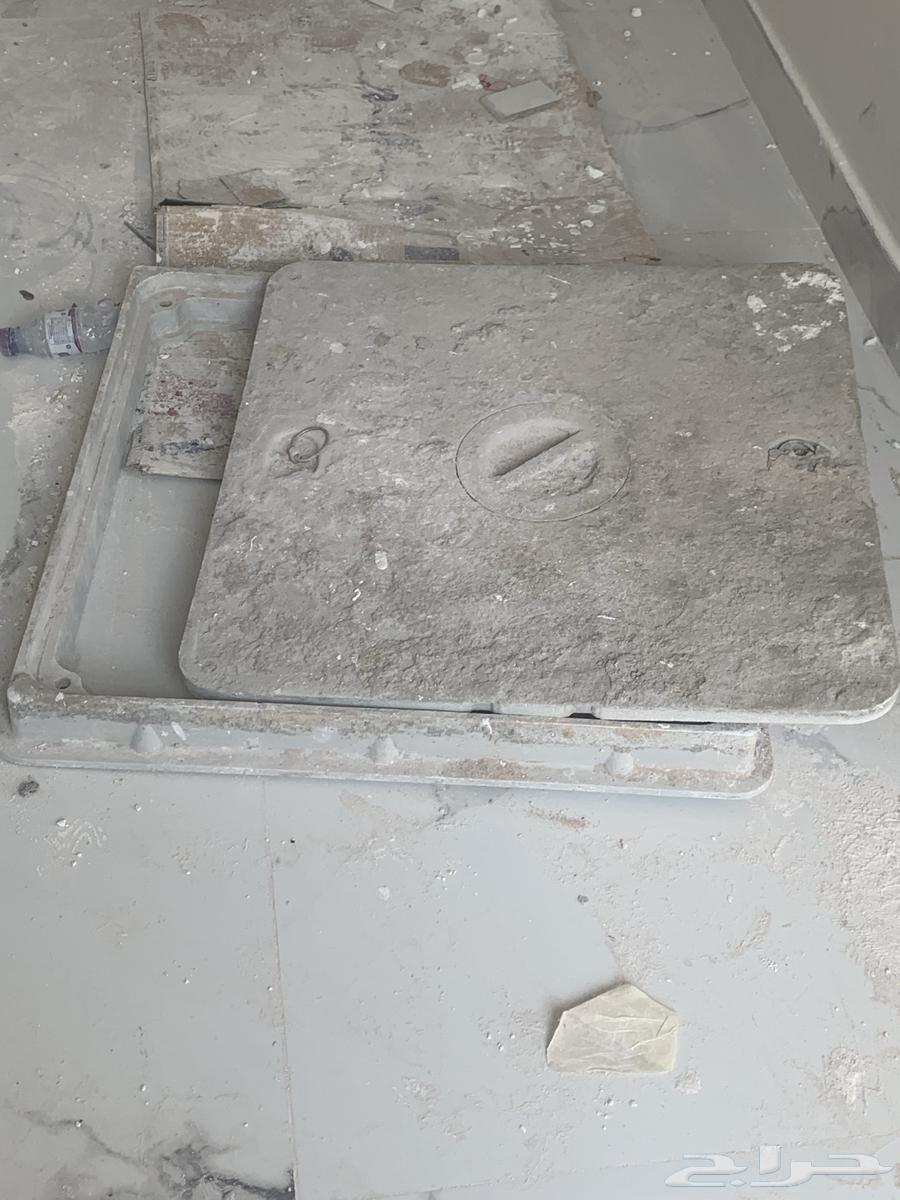 غطا خزان نضيف جدا وخشب مكيف شباك للبيع64565828476290110