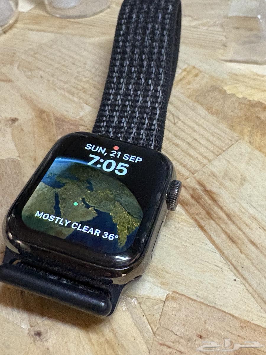 ساعة ابل 40mm مستعملة للبيع64559883351042112
