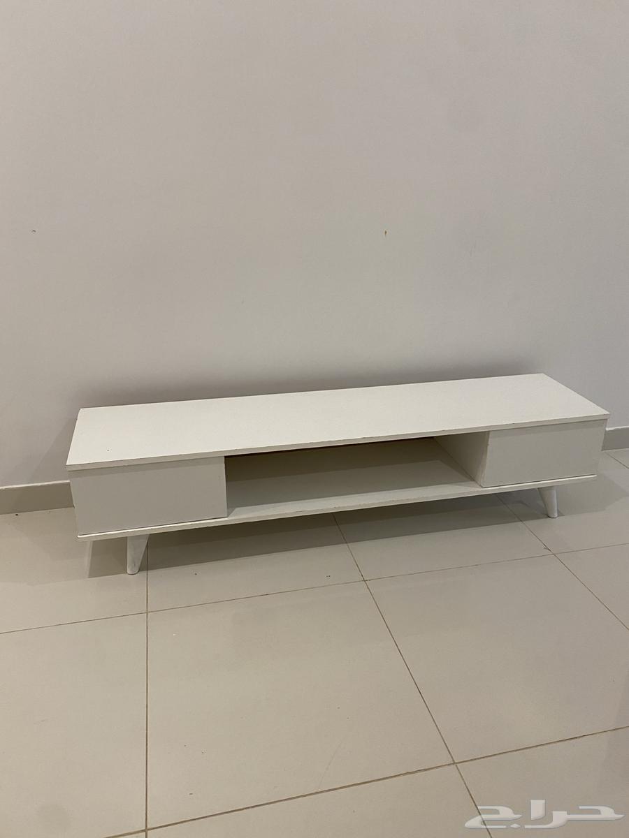 طاولة شاشة لون ابيض64558614394881110