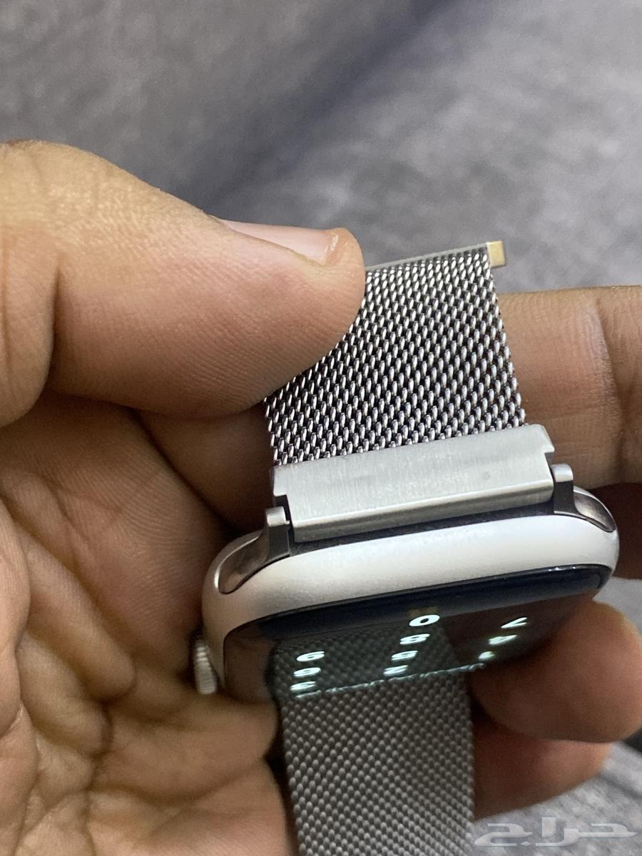 للبيع ساعة ابل الاصدار 6 المقاس 4464555503399169114