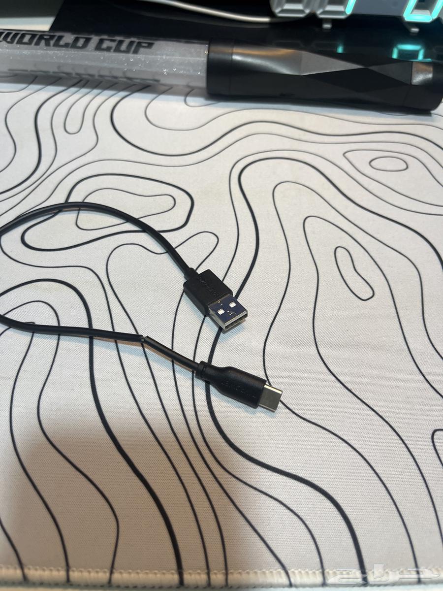 عصاء تشجيع من موسم القيمرز تتلون جميع الالوان مع شاحنها64554816142210112