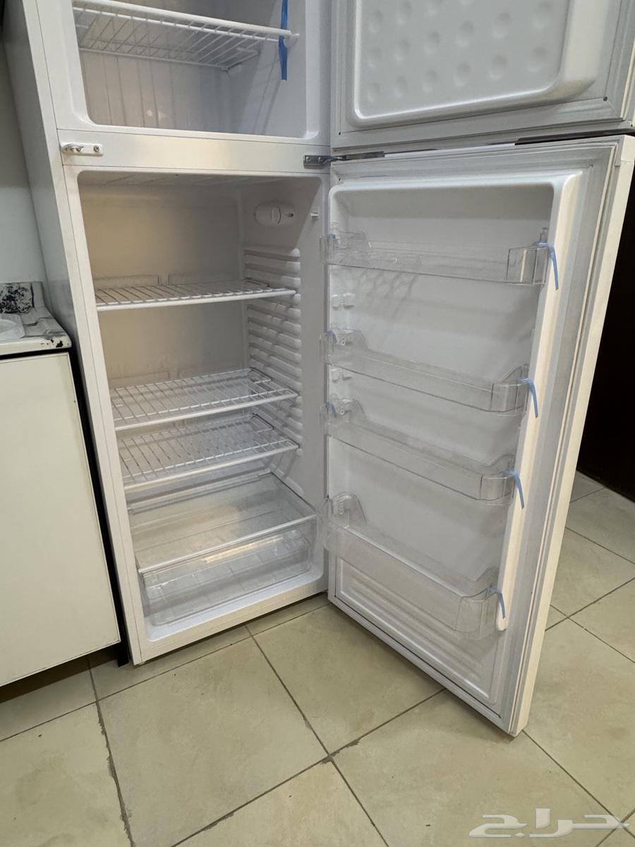 ثلاجه شبه جديدة للبيع64559323529602114