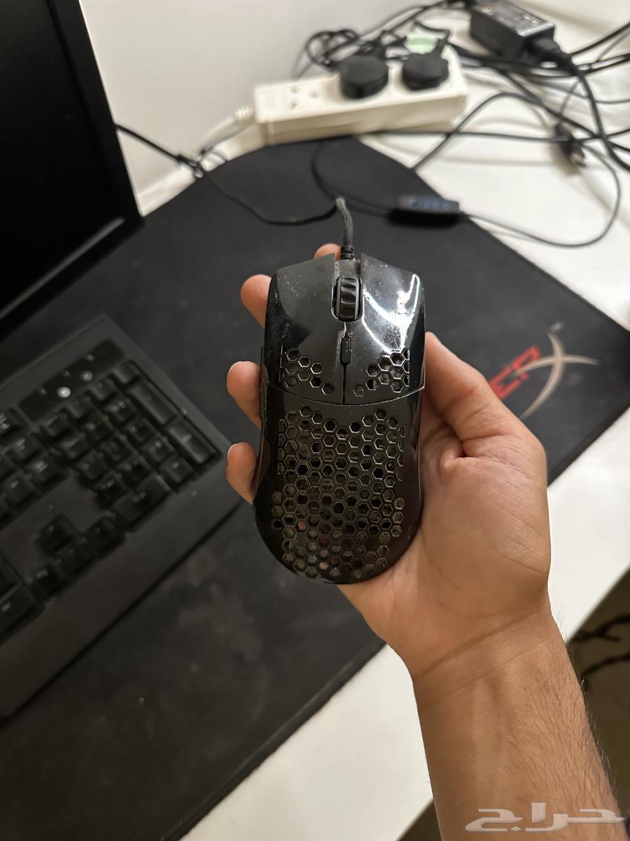 Gaming mouse, chair, and keyboard64560038425473111