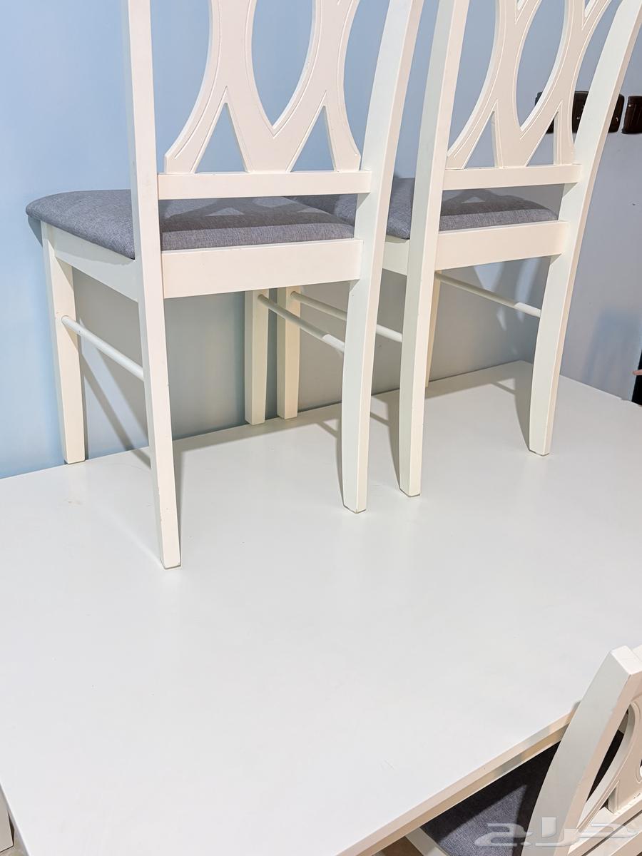 Dining table with 6 chairs64558933264642111