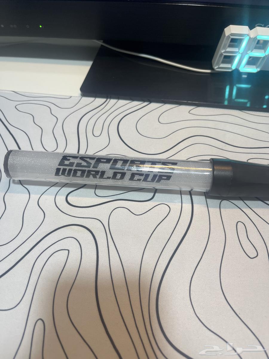 عصاء تشجيع من موسم القيمرز تتلون جميع الالوان مع شاحنها64554816142210110