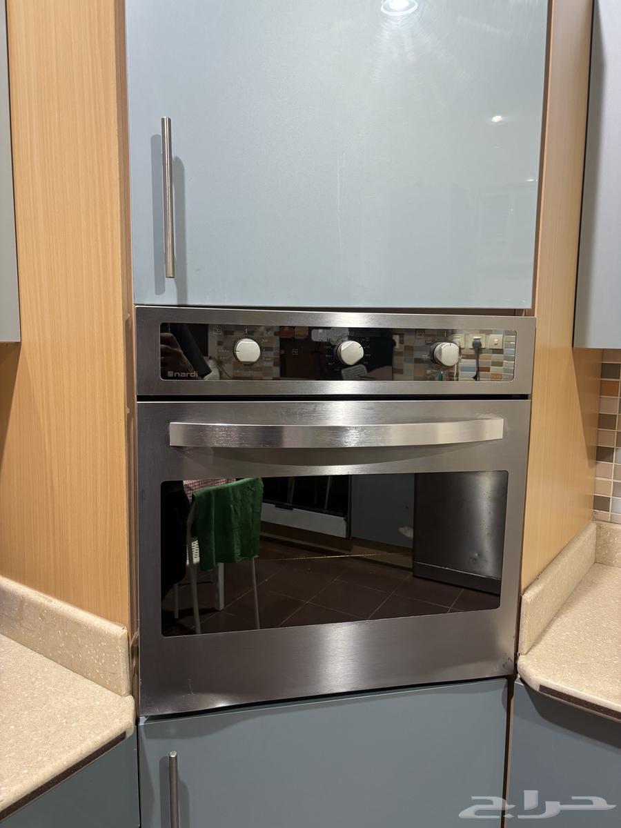 مطبخ متكامل ب اجهزته ال كهربائية للبيع64556539627778113