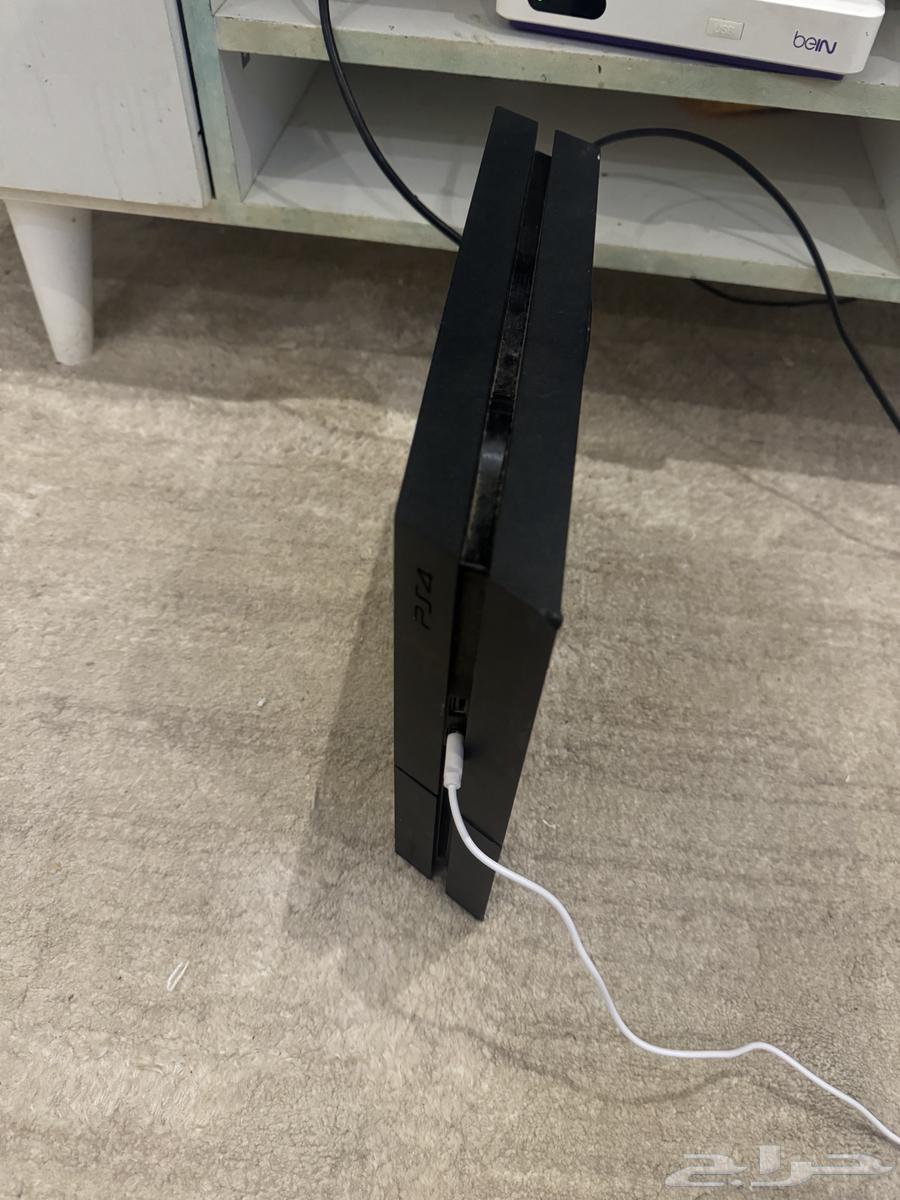 سوني 4 للبيع نظيف جدا  وكل شيء فيه وكاله64558641846915111