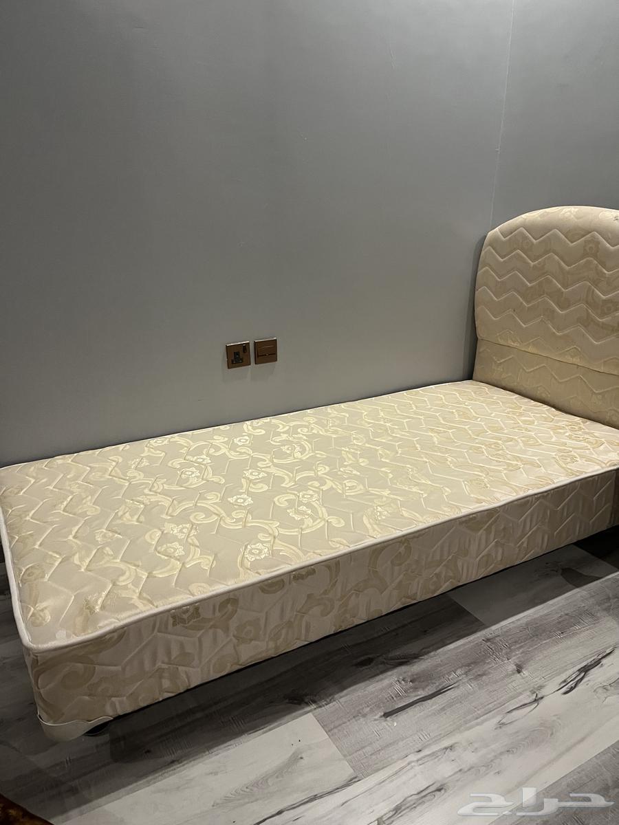 سريرين للبيع من دون مرتبة 200 90 حجمة64562065867649110