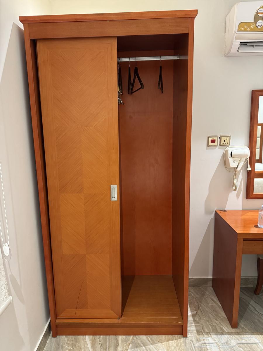 دولاب مستخدم نظيف64555432810883114