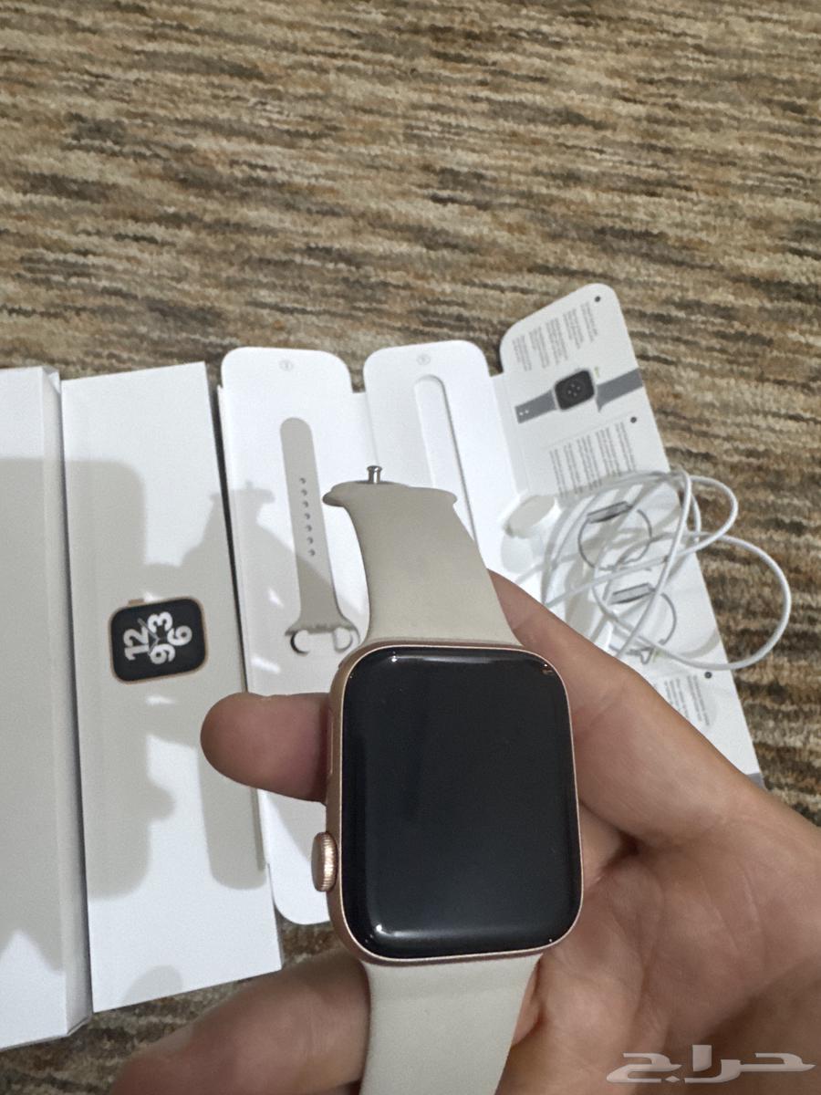 Apple Watch64558558749442112