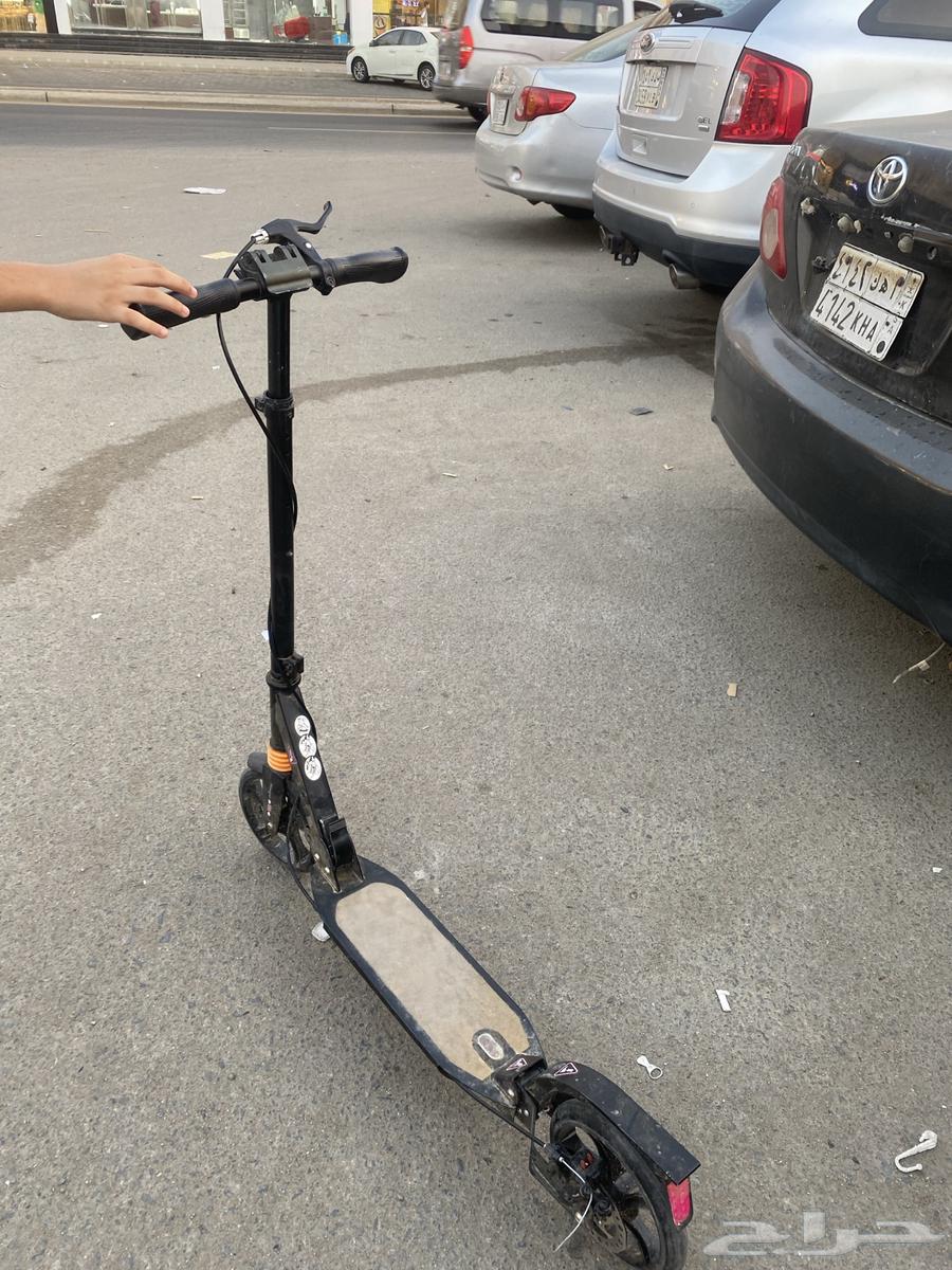 سكوتر للبيع64559323593218112