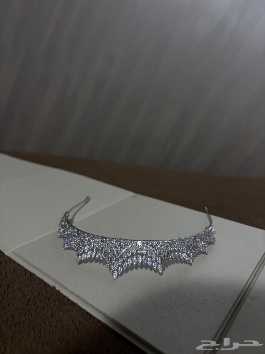 Bride's crown64554076594433112