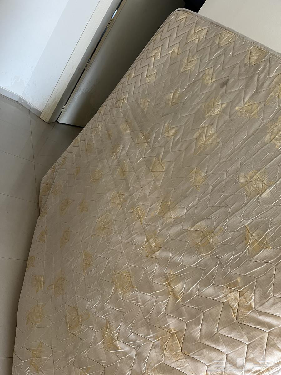 مرتبة سرير نظيفه للبيع64556567979906110