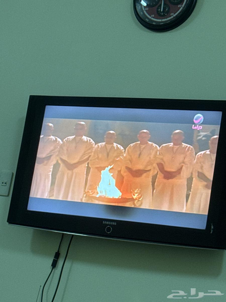 تليفزيون للبيع بدون سمارت شاشه وسماعات كبيره جانبيه64559182433155110