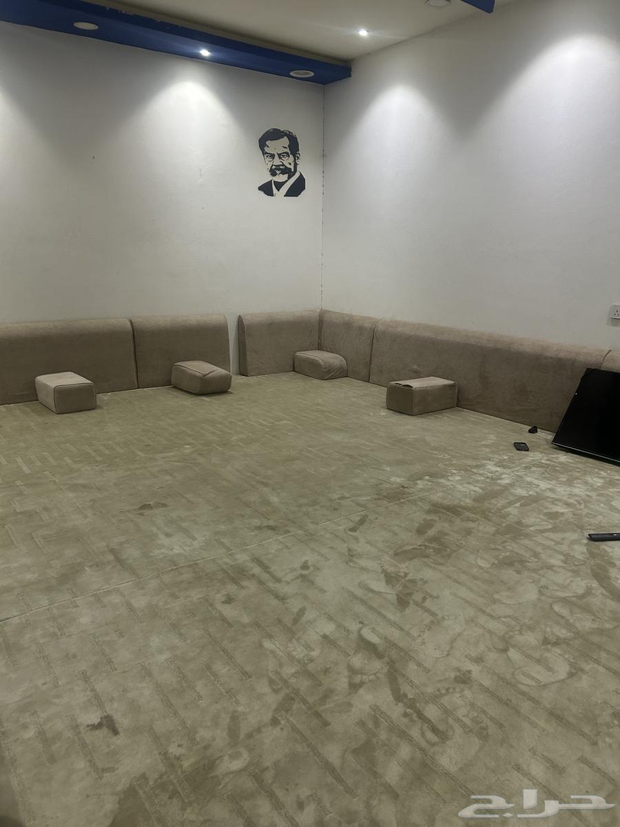 مخاد زاويتين و سبع قطع عاديه و 7 مراكي64554076643075111