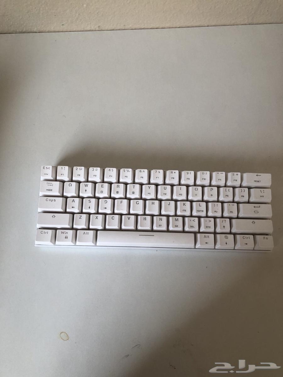 كيبورد k66 سوتش 3 مكسور بس يشتغل والباقي سليم64560809874946110
